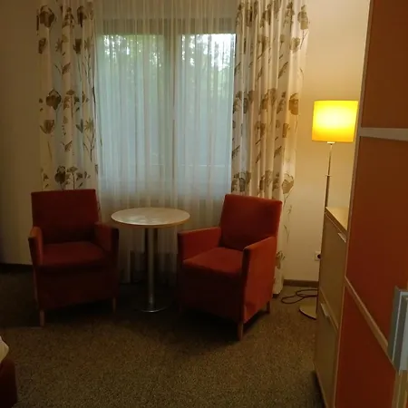 Гостевой дом Am Seeberg Alt Zeschdorf