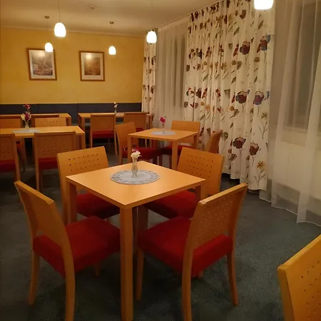 Am Seeberg 招待所 3*